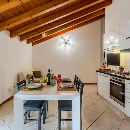 Daire Nido Nel Vicolo By Interhome Dongo