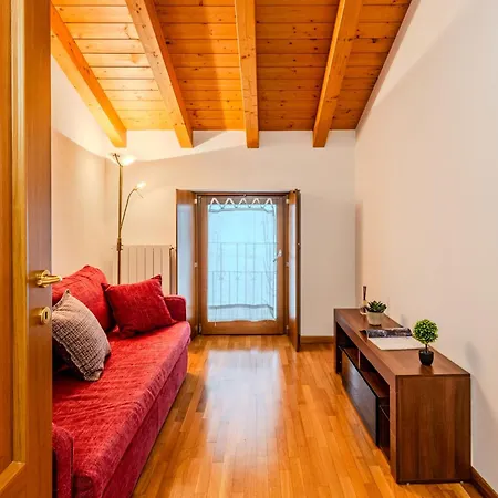 Nido Nel Vicolo By Interhome Daire Dongo